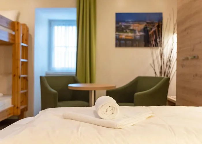 Akzent Restaurant Roter Ochse Bei Koblenz 3* 伦斯