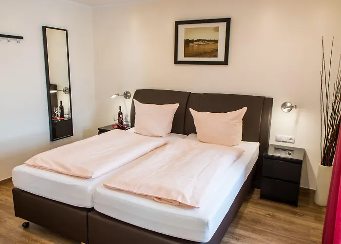 酒店 Akzent Restaurant Roter Ochse Bei Koblenz 伦斯